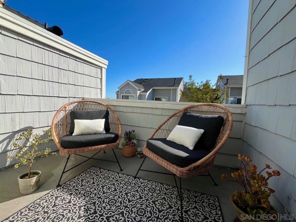 MLS #250031714SD img 13