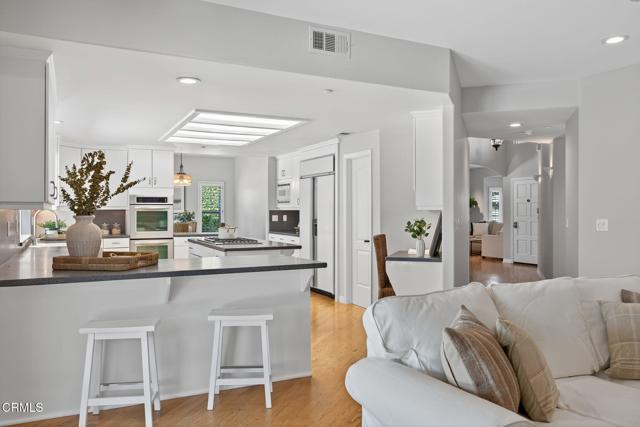 115 Cleveland Court, Ventura CA: https://media.crmls.org/mediaz/d71f4451-290d-4e5c-85e2-eff84f3606dc.jpg