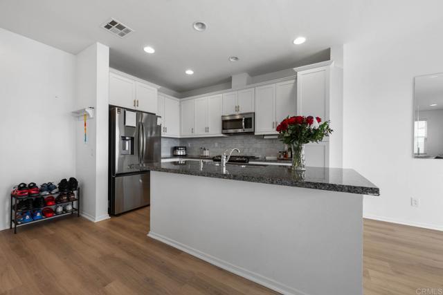 5441 San Roberto, San Diego CA: https://media.crmls.org/mediaz/d71fa5cd-33e2-425b-89c8-e360290b9556.jpg