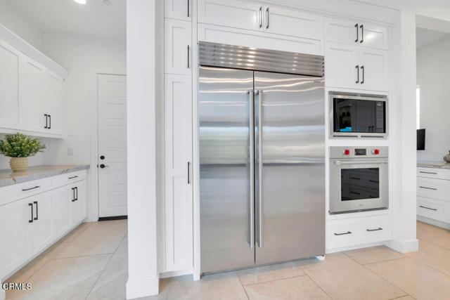 Detail Gallery Image 14 of 70 For 11944 N Red Hawk Ln, Porter Ranch,  CA 91326 - 5 Beds | 5 Baths