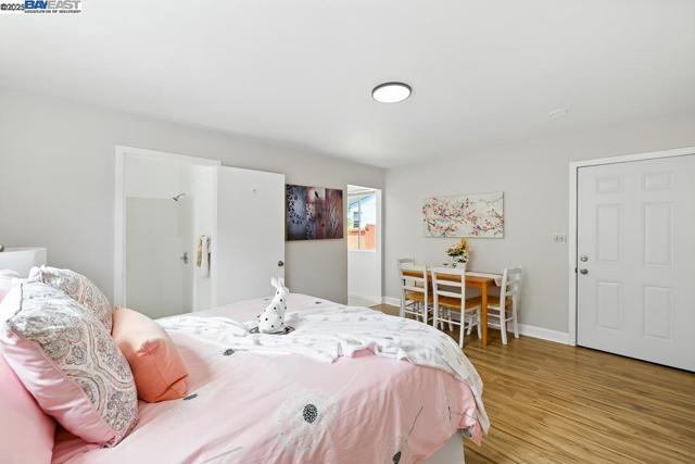825 Billings Blvd, San Leandro CA: https://media.crmls.org/mediaz/d7209312-7fa3-4ced-9733-64734d850154.jpg