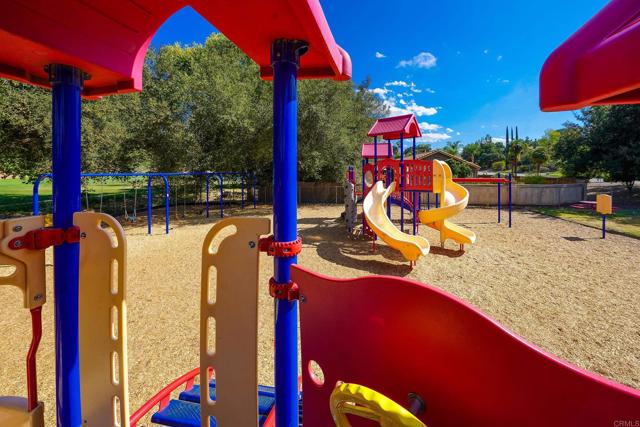 23822 Green Haven Lane, Ramona CA: https://media.crmls.org/mediaz/d720b498-cc42-4370-b529-2ccc6c4a2fe3.jpg