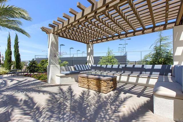 1228 Spivey Rd, Chula Vista CA: https://media.crmls.org/mediaz/d7210c70-1cdd-4e69-91d6-b1370578b348.jpg