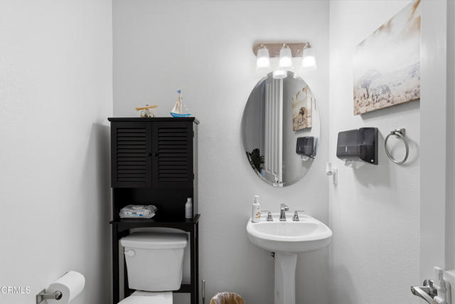 Detail Gallery Image 16 of 42 For 2406 Nicklaus St, Oxnard,  CA 93036 - 4 Beds | 2/1 Baths