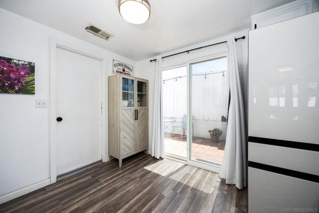 5778 Cumberland St, San Diego CA: https://media.crmls.org/mediaz/d722021a-15d6-4c97-9488-aae3f8785dd6.jpg
