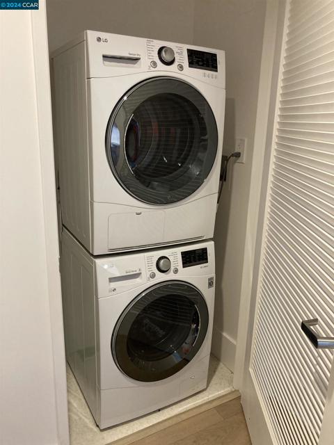 1075 Market St, San Francisco CA: https://media.crmls.org/mediaz/d72208e2-90a0-4747-b322-d484ab7ed278.jpg
