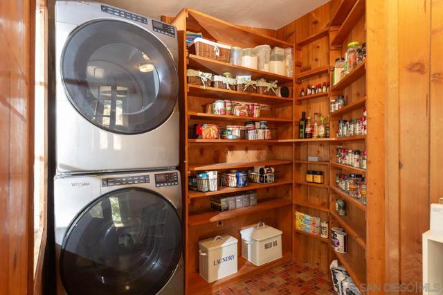 4470 Pine Ridge Avenue, Julian CA: https://media.crmls.org/mediaz/d72230b2-53f8-47e2-9b23-ad18008623b9.jpg