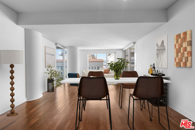 6250 HOLLYWOOD Boulevard, Los Angeles CA: https://media.crmls.org/mediaz/d7224718-5bcf-4bc4-a06c-0e2369ee3432.jpg