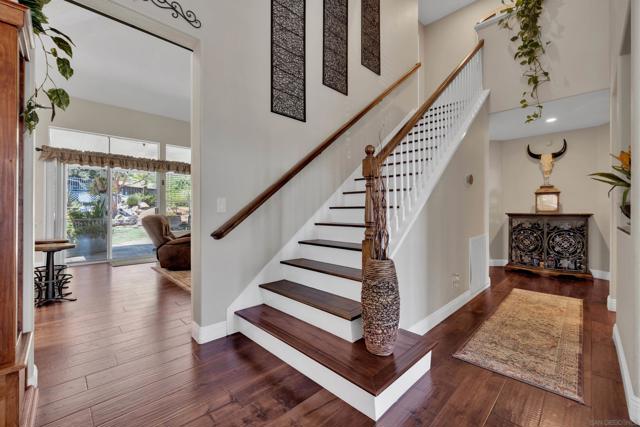 2106 Laura Dr, Escondido CA: https://media.crmls.org/mediaz/d72247a9-2823-4be6-8d86-df32bef272e3.jpg