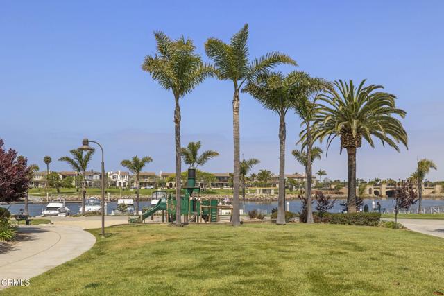 1524 Windshore Way, Oxnard CA: https://media.crmls.org/mediaz/d7237f7c-9b99-422d-9200-4a3c8395b8d2.jpg