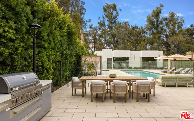 Drew Fenton | 505 S Barrington Avenue Los Angeles CA | MLS: 7082117
