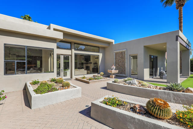 Image 6 of 53 For 77080 Sandpiper Drive