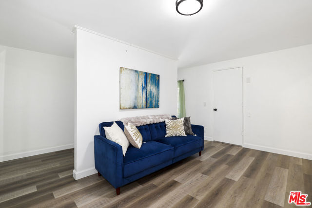 21040 Hackney Street photo 8