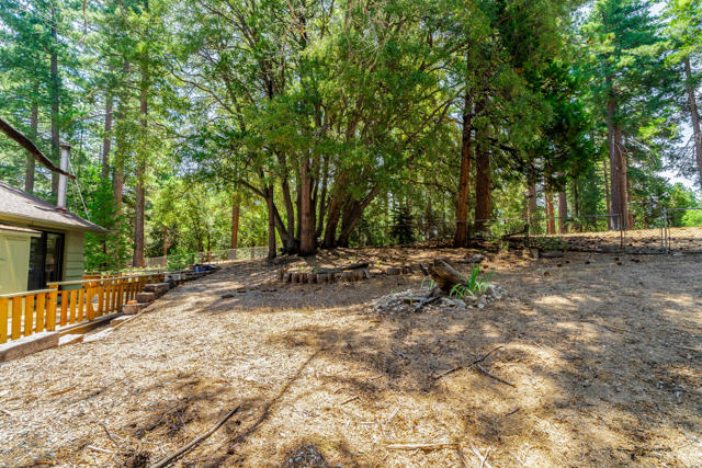 52551 Pine Ridge Road, Idyllwild CA: https://media.crmls.org/mediaz/d724972a-c5fd-42ba-b36d-d61d0d3e077d.jpg