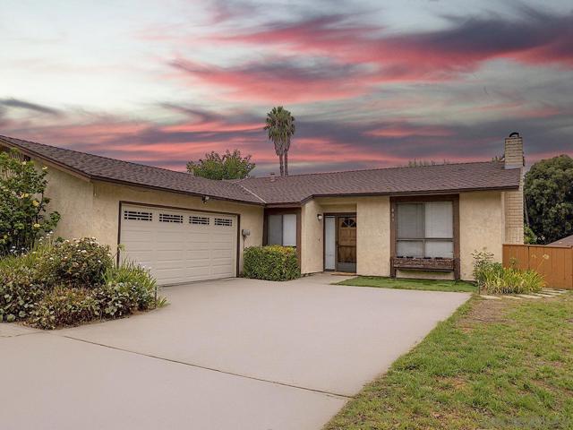 803 Willow Tree Lane, Fallbrook, California 92028, 3 Bedrooms Bedrooms, ,2 BathroomsBathrooms,Single Family Residence,For Sale,Willow Tree Lane,240028852SD