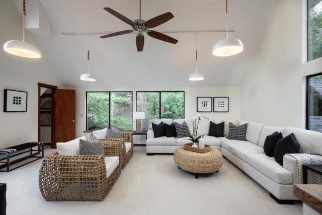 23200 Encinal Court, Los Altos Hills CA: https://media.crmls.org/mediaz/d7258b93-6b1c-4dfe-b222-1835cebc913f.jpg