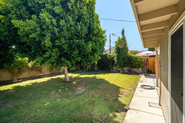 51864 Avenida Mendoza, La Quinta CA: https://media.crmls.org/mediaz/d725c904-2f6e-4649-9283-2262d3ea8460.jpg