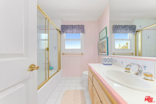 Image 16 of 39 For 821 Glenmere Way