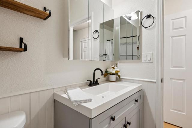 240 Amesport, Half Moon Bay CA: https://media.crmls.org/mediaz/d726959e-39d3-4494-84ca-4c261291181d.jpg