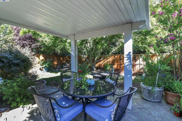 3948 Inverness, Livermore CA: https://media.crmls.org/mediaz/d72776e8-a8b4-476a-9957-b989a02e5a49.jpg