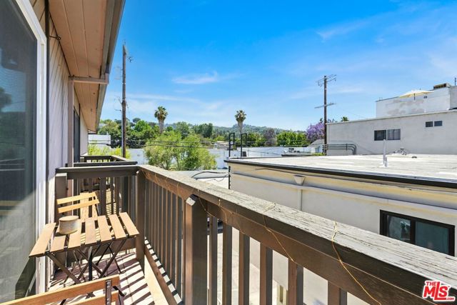 13012 Valleyheart Drive, Studio City CA: https://media.crmls.org/mediaz/d7277fb9-cf56-4e0a-8d81-fae4e4368a1c.jpg