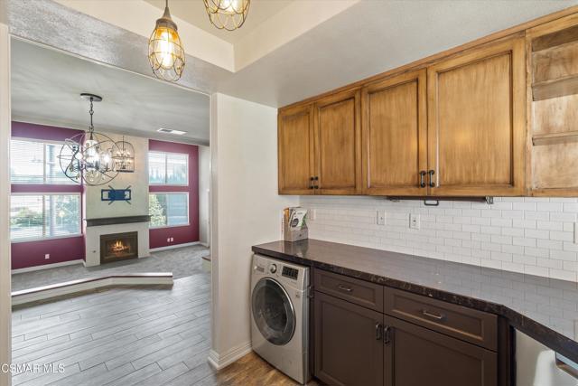 3306 Darby Street, Simi Valley CA: https://media.crmls.org/mediaz/d7285340-a435-4017-8bba-c730ae856c63.jpg