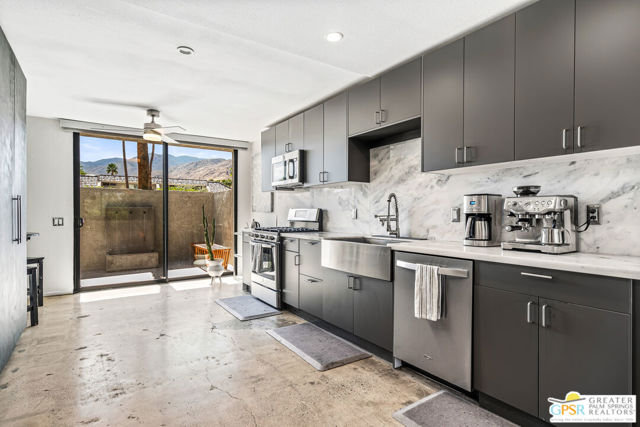 120 E Perlita Circle, Palm Springs, CA 92264