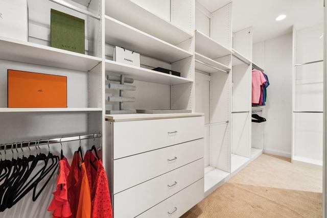 49606 Montana Way, La Quinta CA: https://media.crmls.org/mediaz/d7292fba-9c29-4e01-96d0-fb13df4a7f1b.jpg