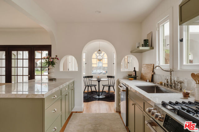 3029 S Norton Avenue, Los Angeles CA: https://media.crmls.org/mediaz/d7294653-df93-400f-ae0a-65e06d95f3fa.jpg