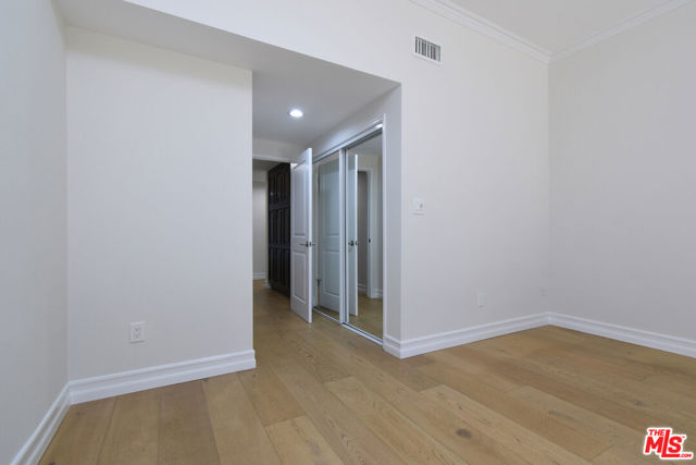 23637 Park Belmonte, Calabasas CA: https://media.crmls.org/mediaz/d72954ee-4352-4bec-8abd-7e777e49582b.jpg