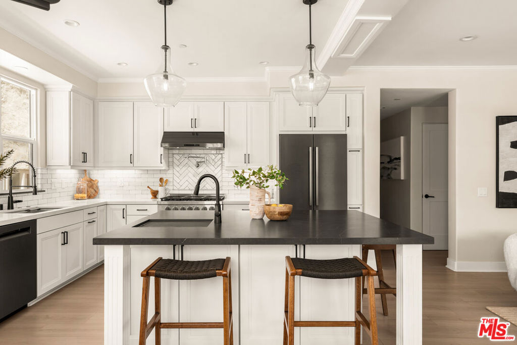 812 Cleveland Street - photo 3