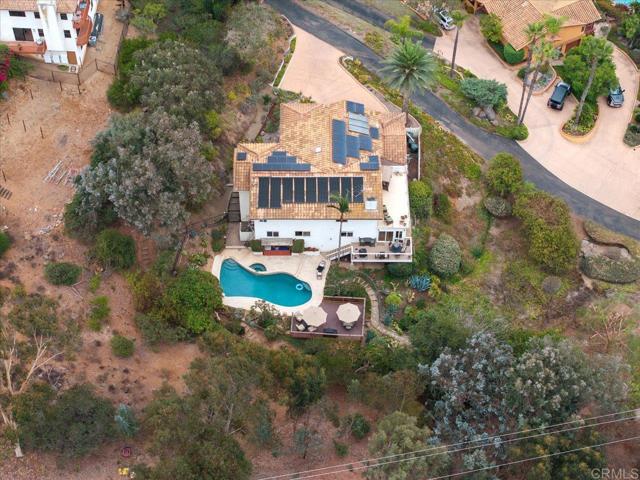 3439 Via Loma Vista, Escondido CA: https://media.crmls.org/mediaz/d72a6bb4-03db-4267-806f-15ece91513cb.jpg