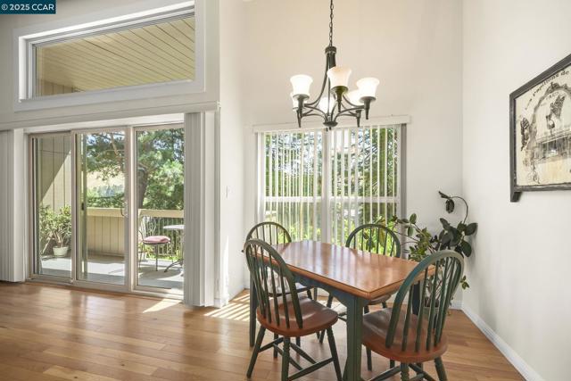 2059 Ascot Dr., Moraga CA: https://media.crmls.org/mediaz/d72b0b11-9232-45eb-8ef2-a521b0b36665.jpg
