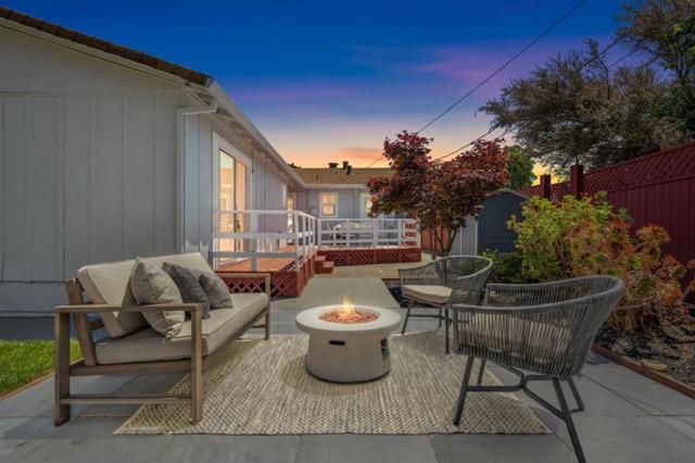 1633 Ark Street, San Mateo CA: https://media.crmls.org/mediaz/d72bb9a9-0850-4be4-802c-748098d993d3.jpg