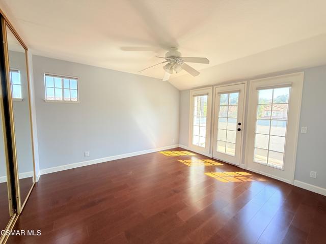1061 Shoal Creek Court, Simi Valley CA: https://media.crmls.org/mediaz/d72be2ae-5e76-4cfc-a294-a704cd38bf71.jpg