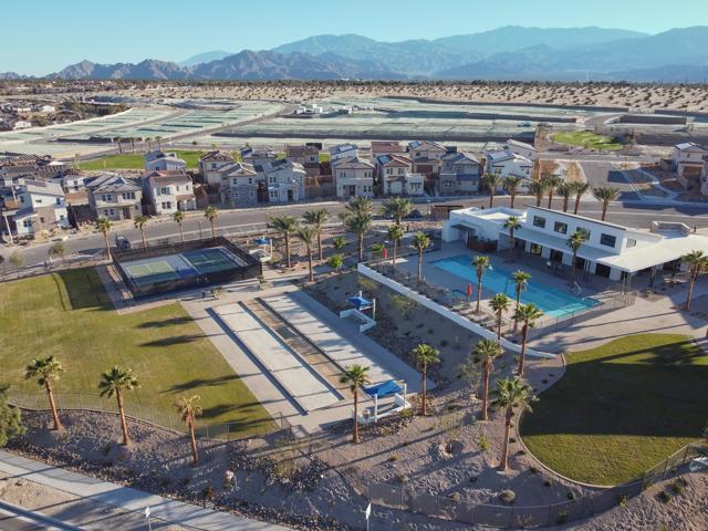 36016 Franklin Drive, Palm Desert CA: https://media.crmls.org/mediaz/d72c8b93-e869-4491-8de2-cd78c146fc8e.jpg