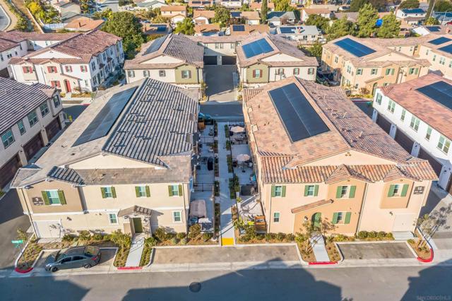 2018 Barite St, Spring Valley CA: https://media.crmls.org/mediaz/d72cec00-19ab-4ebb-91b4-73f5d6825989.jpg