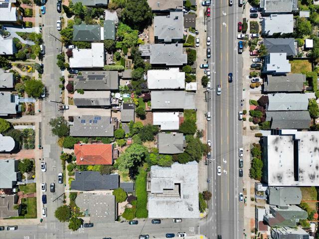 5378 Broadway, Oakland CA: https://media.crmls.org/mediaz/d72cf6ea-4b06-4ed6-8ade-86ec1a45a5b2.jpg