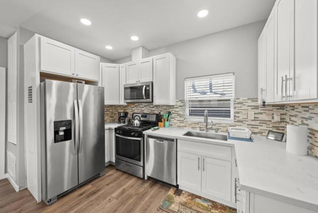 10191021 83rd Avenue, Oakland CA: https://media.crmls.org/mediaz/d72df4f1-477b-4851-9005-ecb261190b4a.jpg