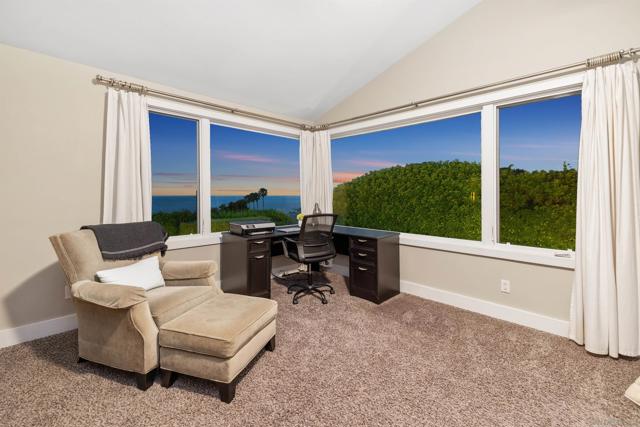 4336 Hill St, San Diego CA: https://media.crmls.org/mediaz/d72e3433-1c08-484f-b793-50edb4928cb6.jpg