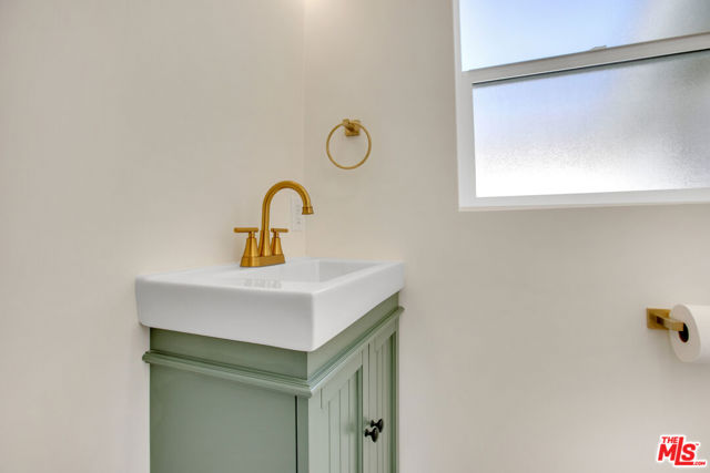 18800 Cohasset Street, Reseda CA: https://media.crmls.org/mediaz/d7305933-21f6-4f10-a9ce-48be47238890.jpg