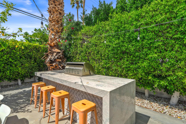 1115 Pasatiempo Road, Palm Springs CA: https://media.crmls.org/mediaz/d7306cb6-3f8c-4a90-83a5-770740f08df4.jpg