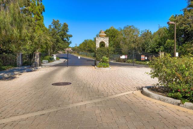 1367 Sky Ridge, San Marcos CA: https://media.crmls.org/mediaz/d730e3d0-f39d-4d12-961b-a6c9255a30d5.jpg