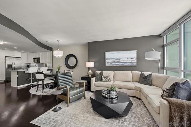 555 Front St, San Diego CA: https://media.crmls.org/mediaz/d731df78-d9ed-466e-803e-724b91c9705f.jpg