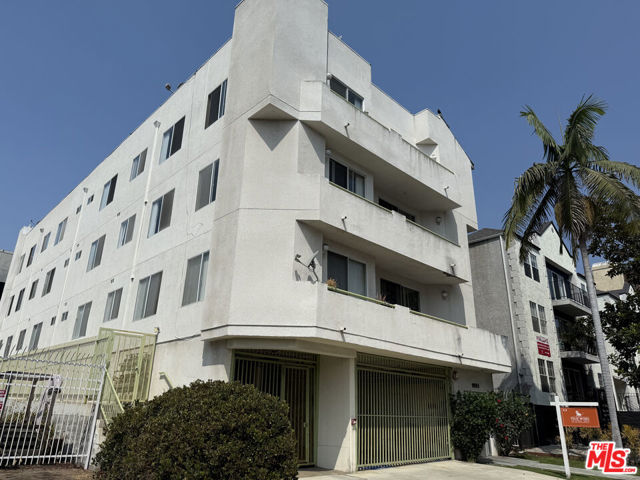 Image 1 of 44 For 1951 Glendon Avenue