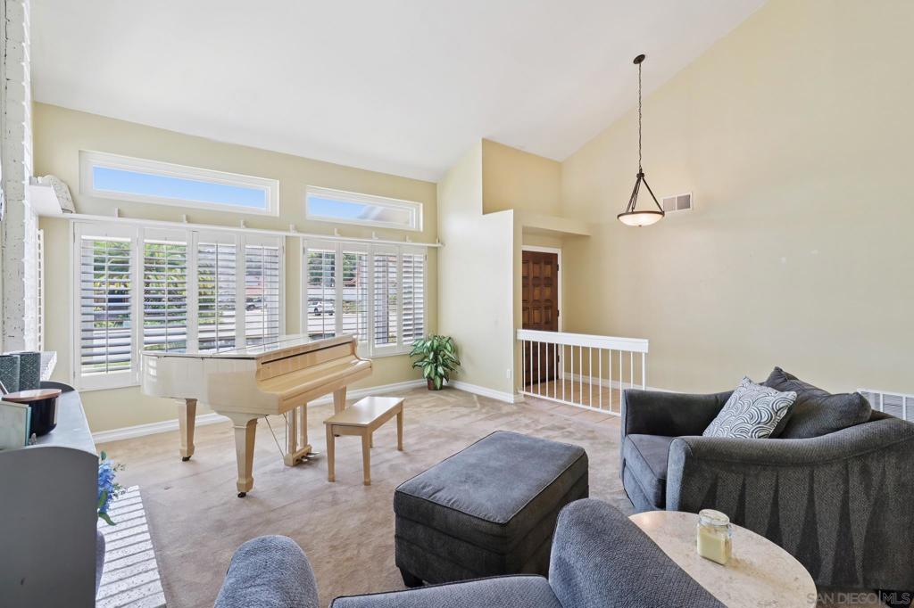 MLS #250035843SD img 54