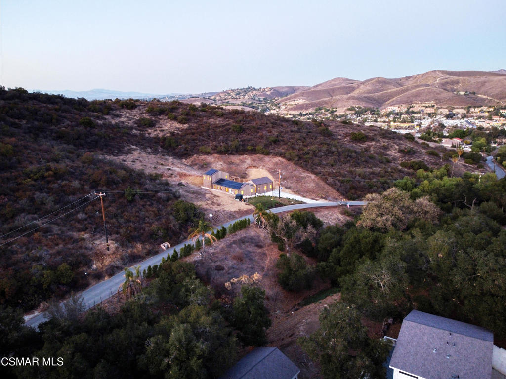 https://media.crmls.org/mediaz/d7348ac8-ffb9-4493-ba3c-f946ebf21887.jpg?preset=X-Large