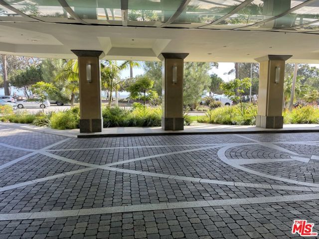 201 Ocean Avenue, Santa Monica CA: https://media.crmls.org/mediaz/d734e2be-56b6-4b80-bebd-e3d814564752.jpg