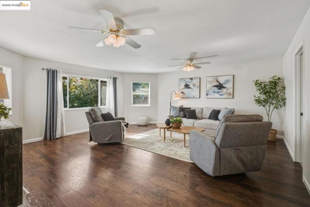 1311 Madison PL, Woodland CA: https://media.crmls.org/mediaz/d7355c0f-f20d-4bf6-9b3a-355e102d1a06.jpg