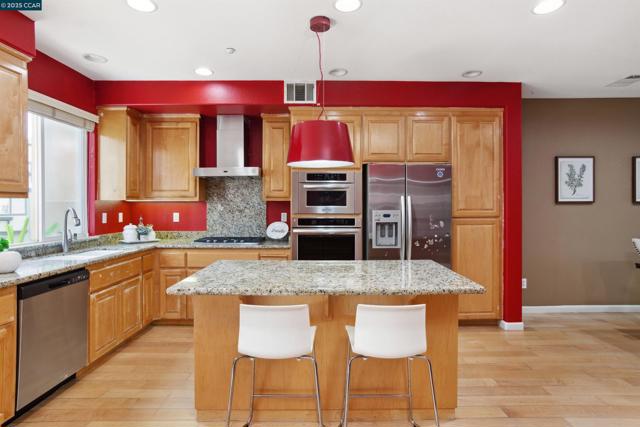 2073 Watermill Rd, San Ramon CA: https://media.crmls.org/mediaz/d735f925-0e98-46c3-a51e-40739d26181e.jpg